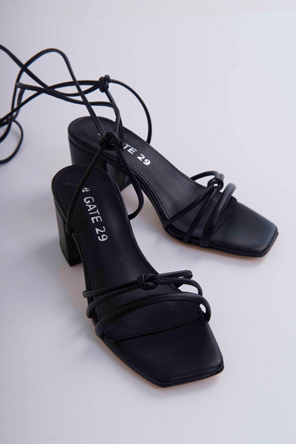 Çıkarılabilir Bağcıklı Rahat Topuklu Sandalet Terlik | Ella Gate Shoes-Siyah