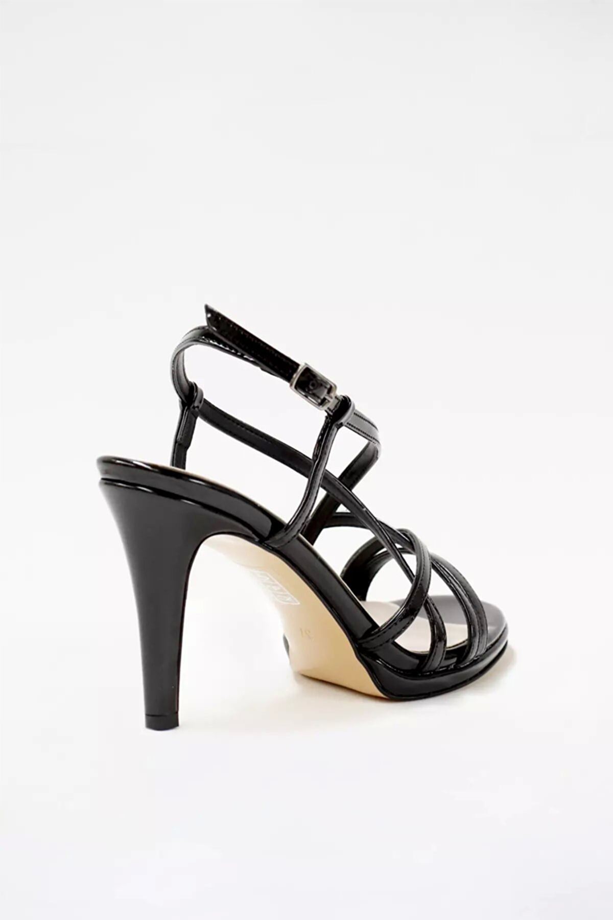 Kadın Bantlı Klasik Topuklu Ayakkabı Sandalet Luna Gate Shoes-Siyah Rugan