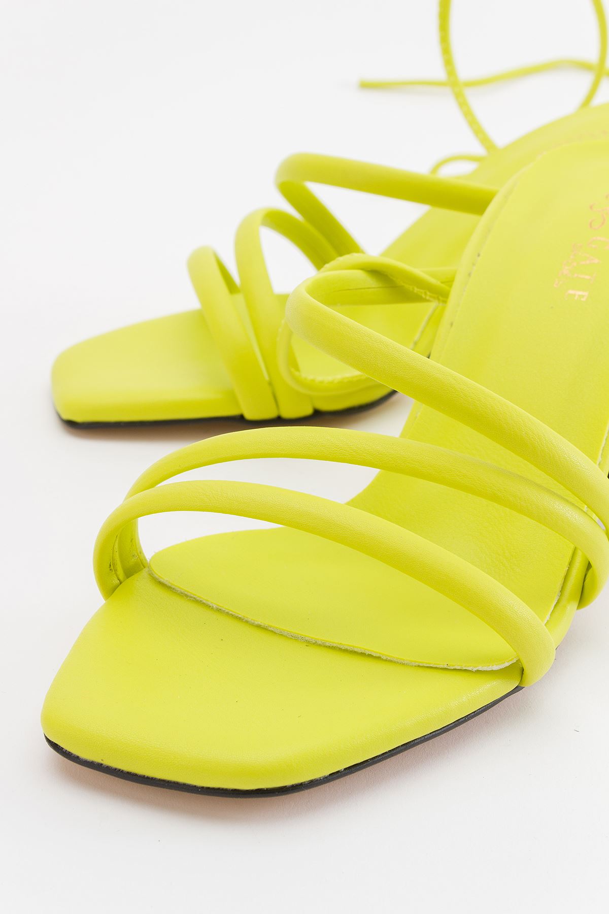 Kadın Bantlı Ve İpli Topuklu Ayakkabı Sandalet Carisa Gate Shoes-Lime Yeşil