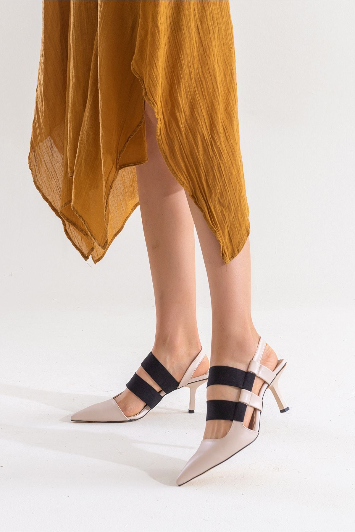 Sivri burunlu Lastikli Topuklu Ayakkabı Aria Gate Shoes-Ten
