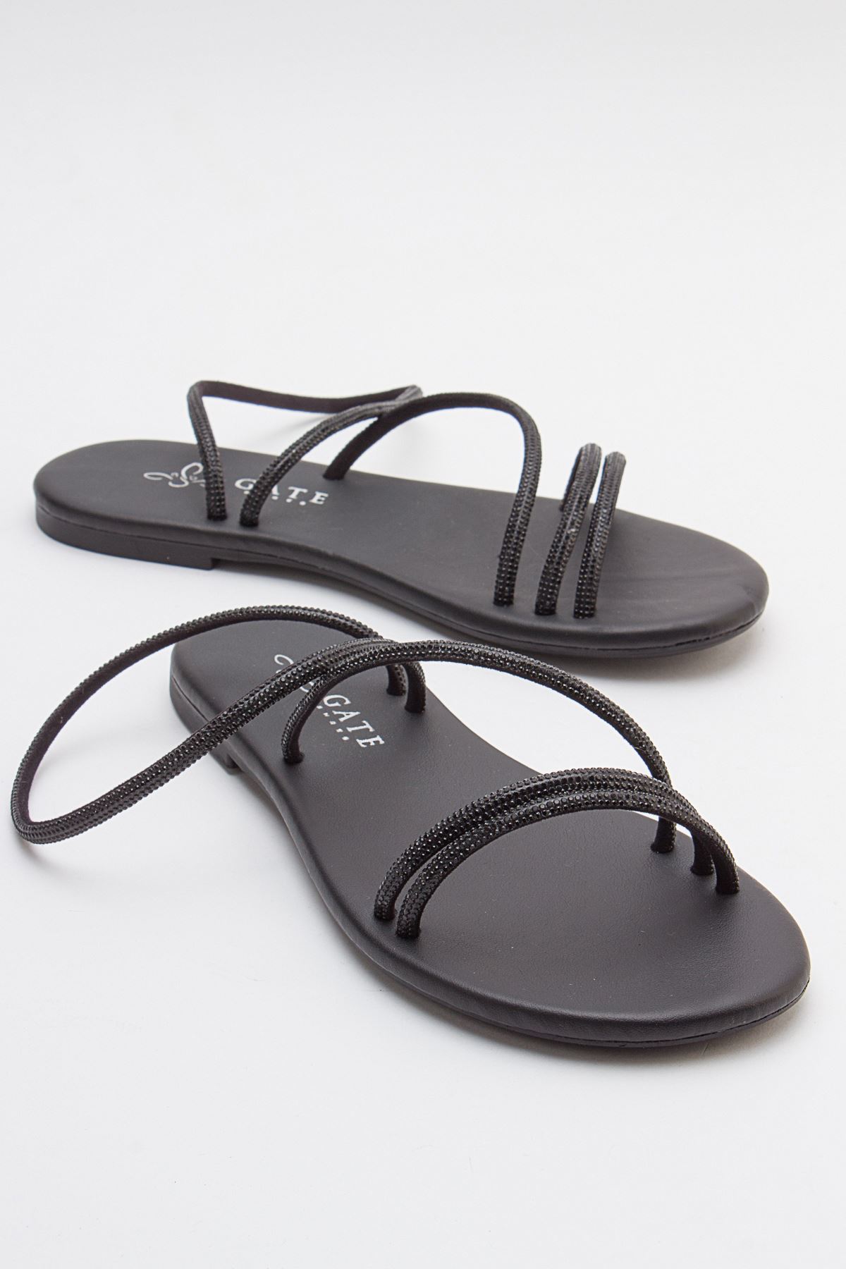 Breta Kristal Parlak Taşlı Alçak Tabanlı Kadın Sandalet Gate Shoes-Siyah