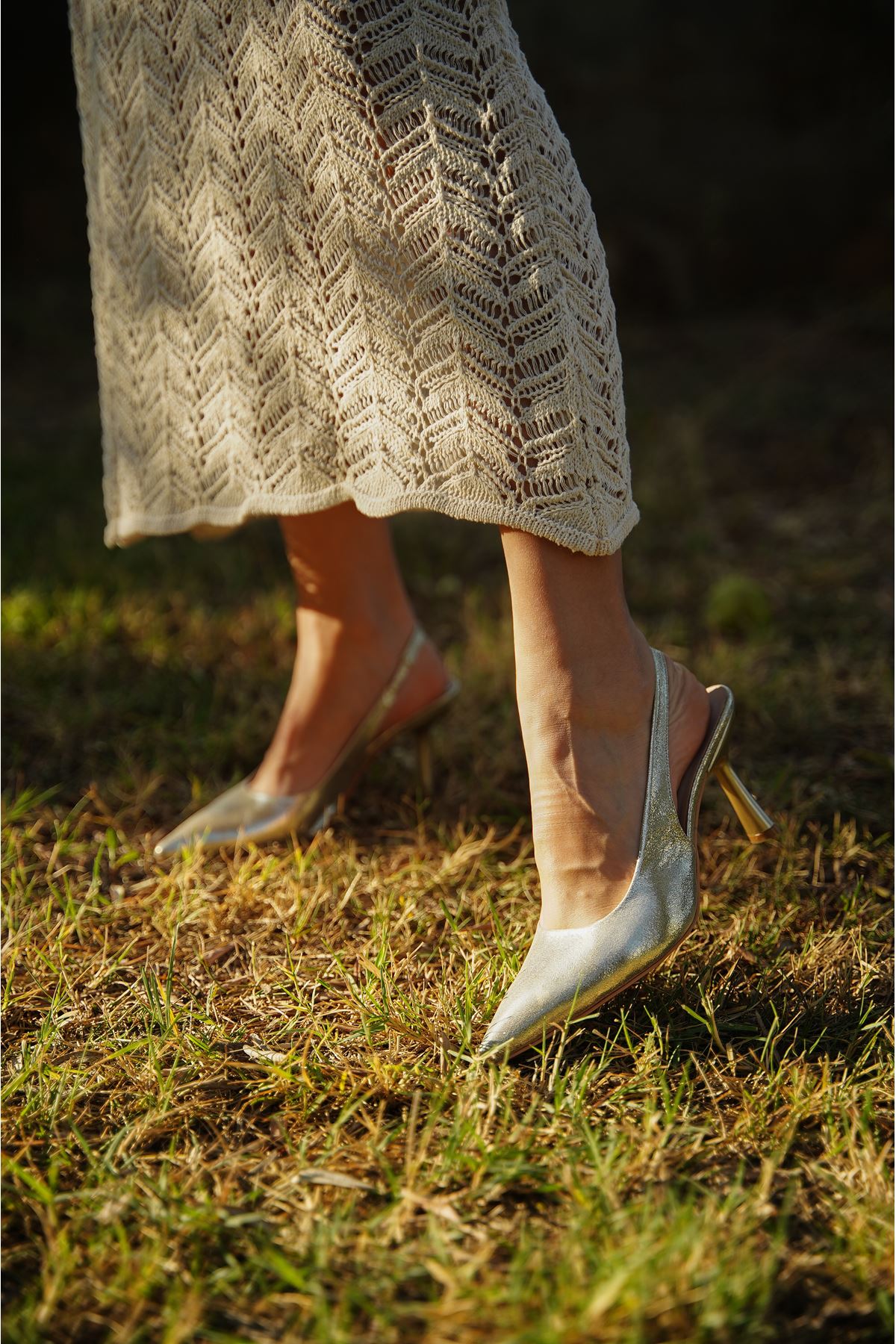 Guida Saten Deri Lastikli Stiletto Topuklu Kadın Ayakkabı-Saten Bej-Dore